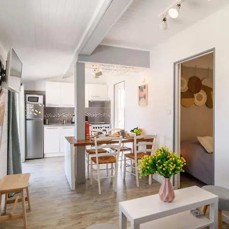 Des Ailes-2 By Interhome *
